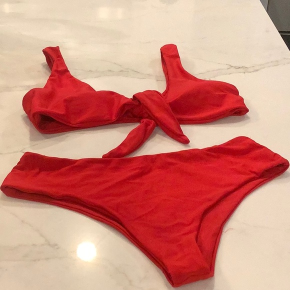 CUTE RED BIKINI - Picture 2 of 4
